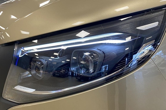 Mercedes-Benz Vito 119 23 of 23