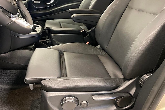 Mercedes-Benz Vito 119 17 of 23
