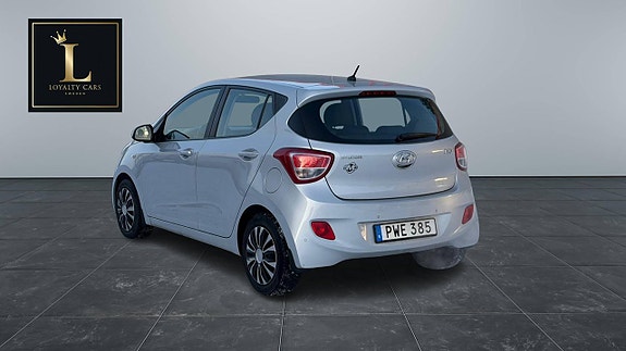 Hyundai i10 7 of 13