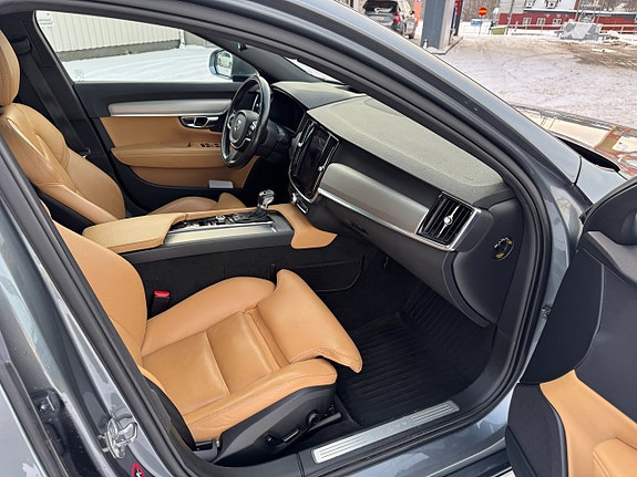 Volvo S90 13 of 21
