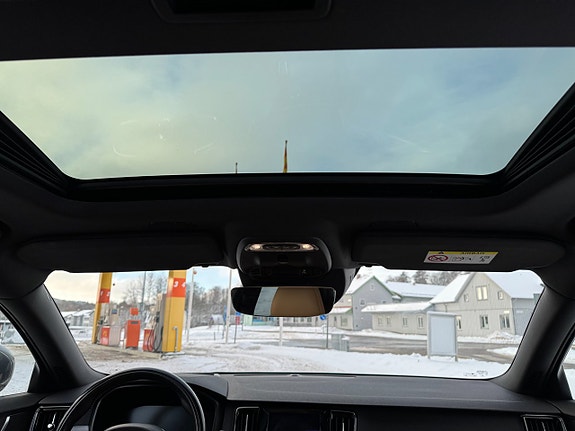Volvo S90 19 of 21