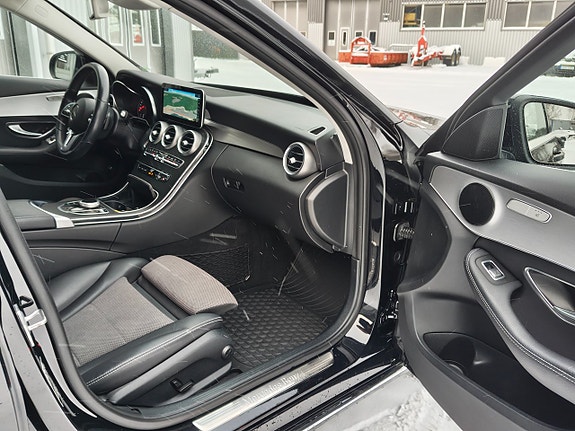 Mercedes-Benz C200 d 13 of 23