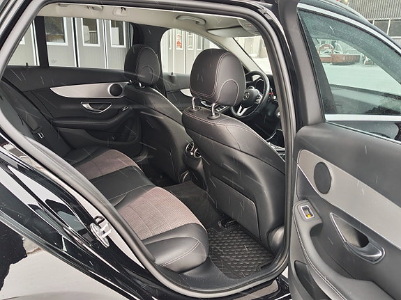 Mercedes-Benz C200 d 14 of 23