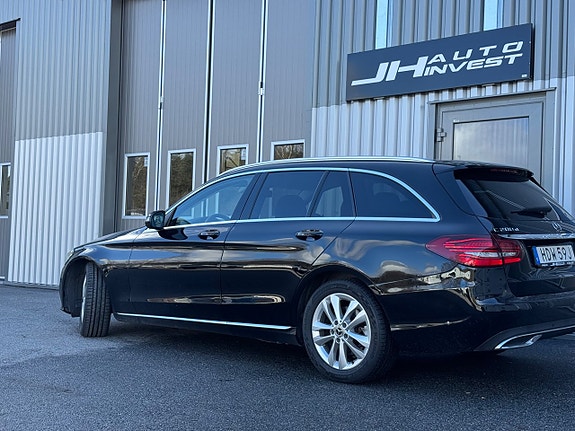 Mercedes-Benz C200 d 9 of 23