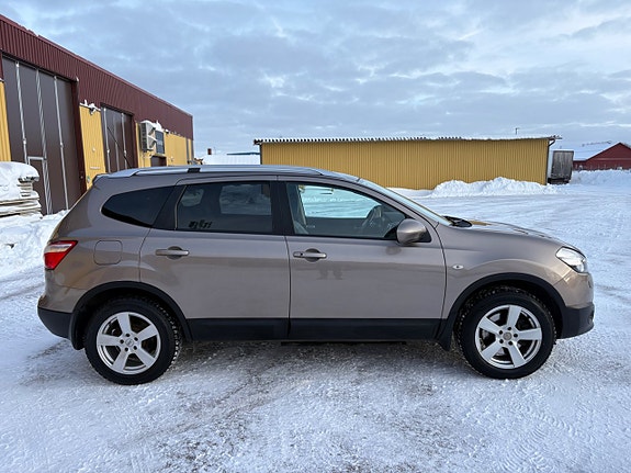 Nissan Qashqai+2 4 of 5