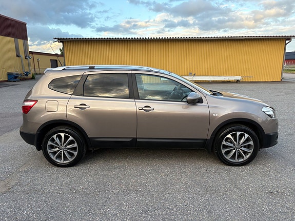 Nissan Qashqai+2 4 of 12