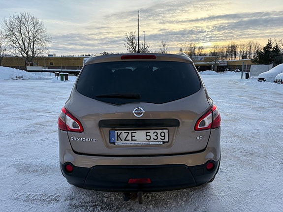 Nissan Qashqai+2 3 of 5