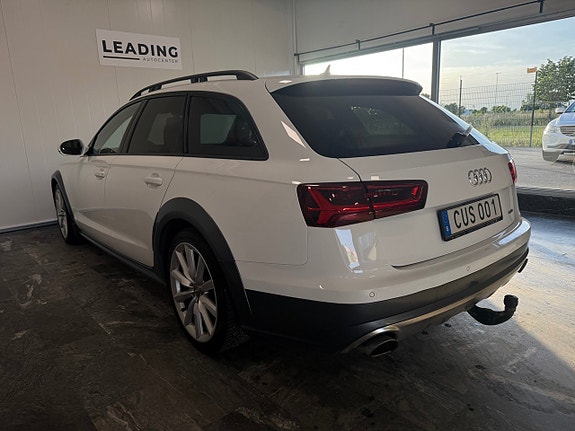 Audi A6 allroad 2 of 5