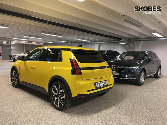 Renault 5 E-Tech 5 of 5