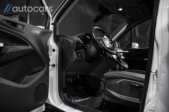 Ford Transit Connect 18 of 29