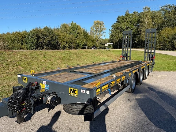 NC 3axl Lastbilskärra 25T med lastväxlarfunktion