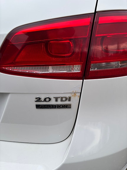 Volkswagen Passat 10 of 12