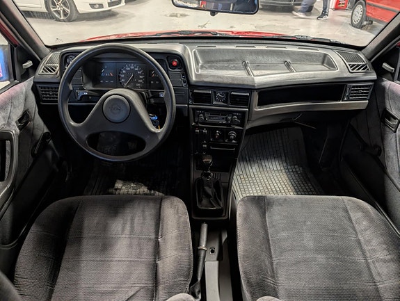 Opel Kadett 11 of 14