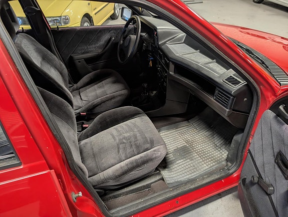 Opel Kadett 8 of 14