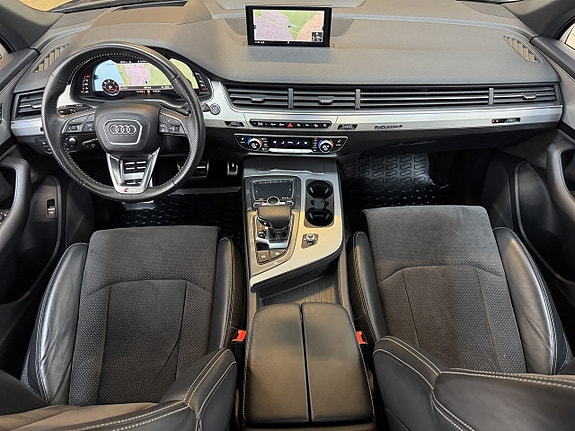 Audi Q7 8 of 19