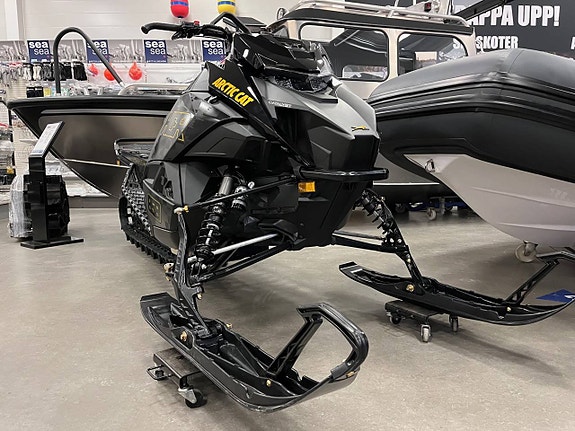 Arctic Cat MTN M858 HCR 154" -26 NY 3 of 5