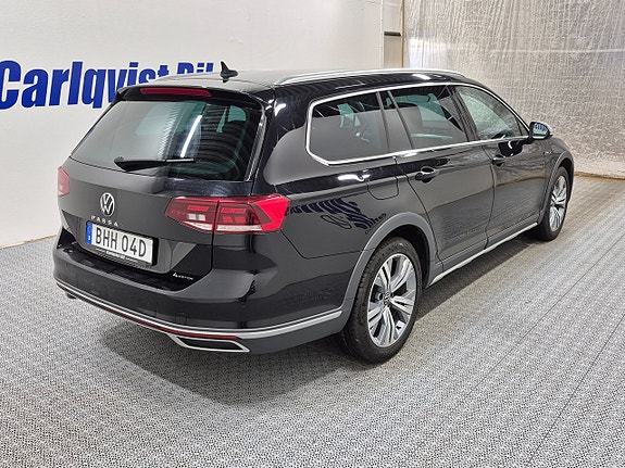 Volkswagen Passat Alltrack 4 of 5