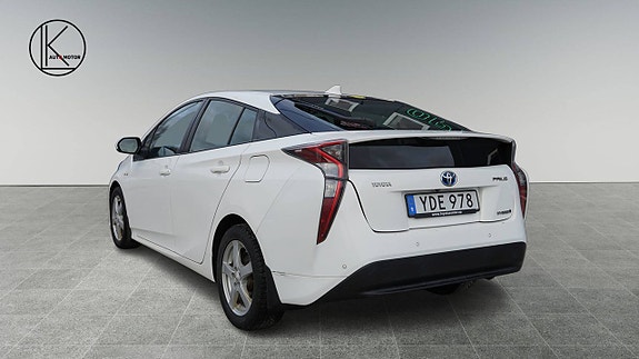 Toyota Prius 27 of 27