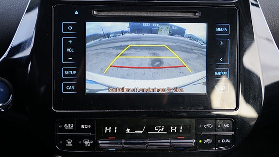 Toyota Prius 13 of 27