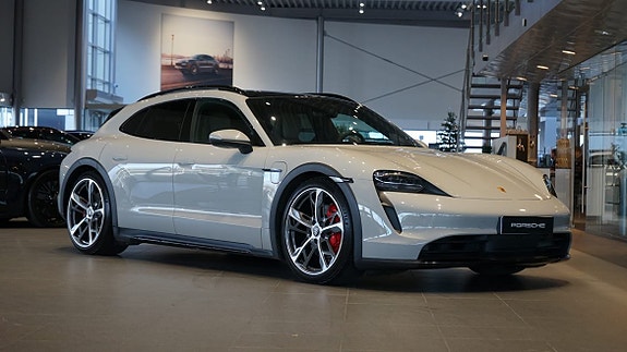 Porsche Taycan Cross Turismo