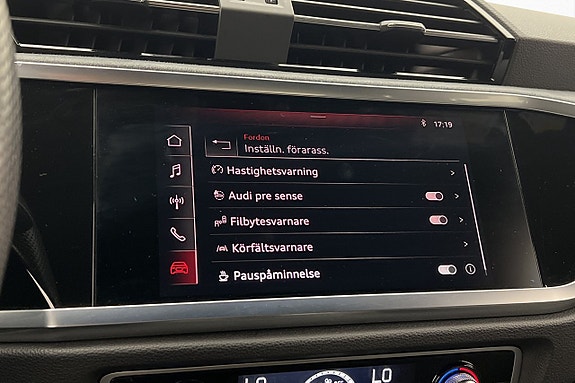 Audi Q3 21 of 30
