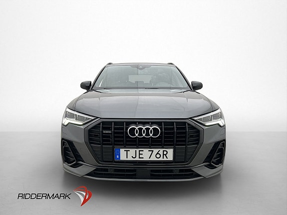 Audi Q3 3 of 5