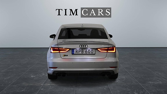 Audi S3 4 of 5