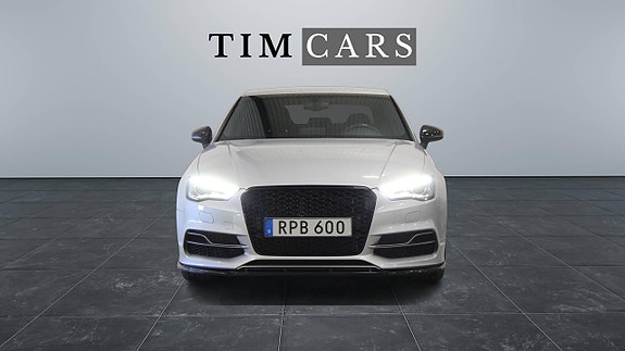 Audi S3 3 of 5