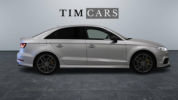 Audi S3 2 of 5