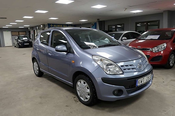 Nissan Pixo