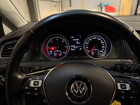 Volkswagen Golf VII 7 of 11