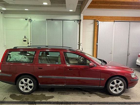 Volvo V70 14 of 14