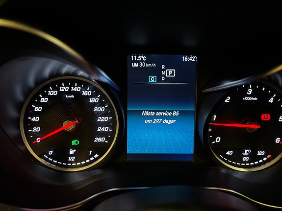 Mercedes-Benz C220 d 11 of 24