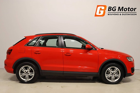 Audi Q3 2 of 5