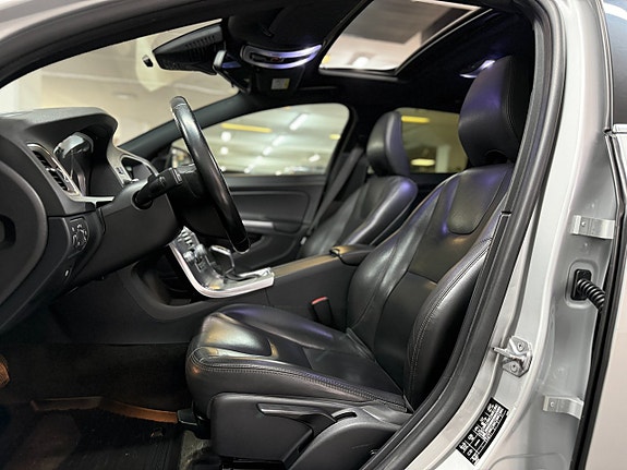 Volvo V60 7 of 19