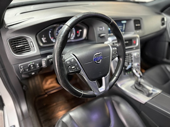 Volvo V60 15 of 19