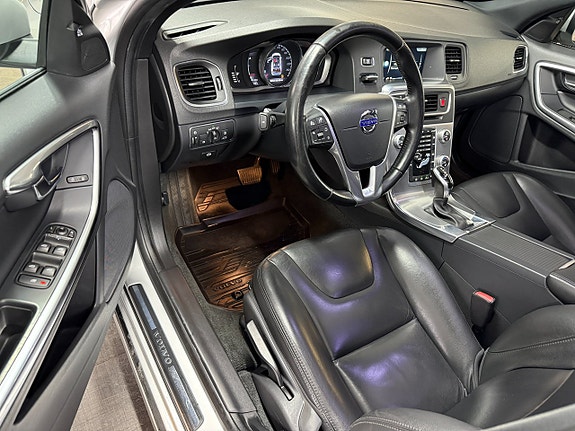 Volvo V60 9 of 19