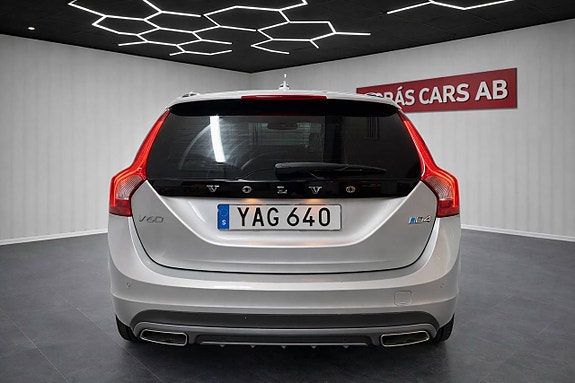 Volvo V60 4 of 19