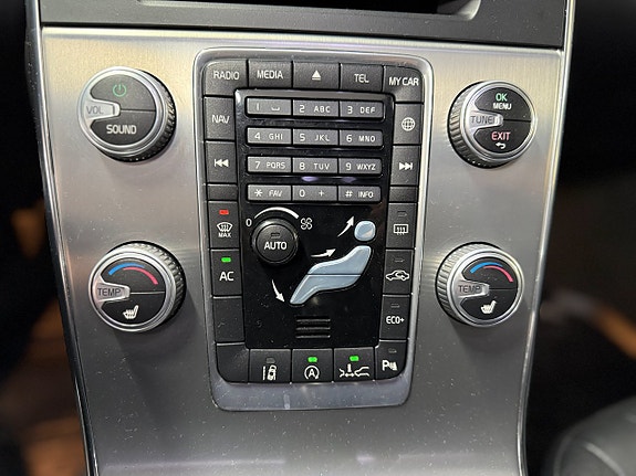 Volvo V60 14 of 19