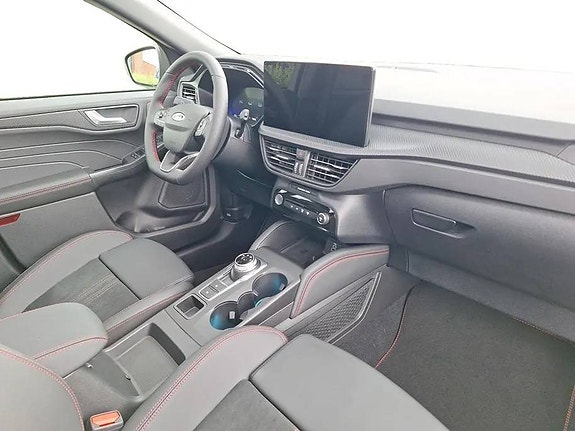 Ford Kuga 6 of 8