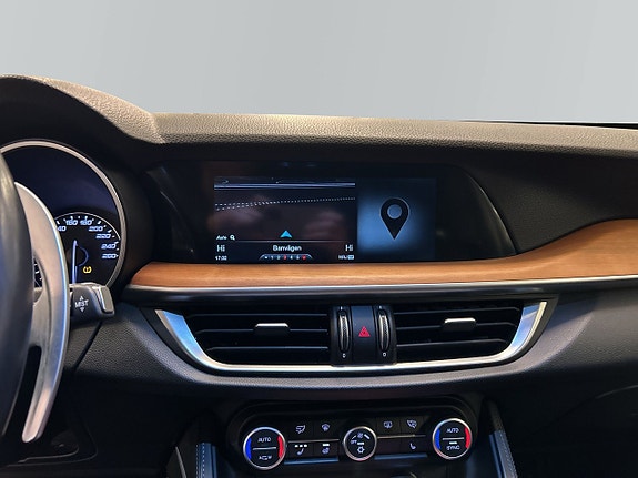 Alfa Romeo Stelvio 11 of 24