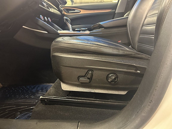 Alfa Romeo Stelvio 18 of 24
