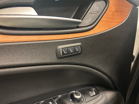 Alfa Romeo Stelvio 19 of 24