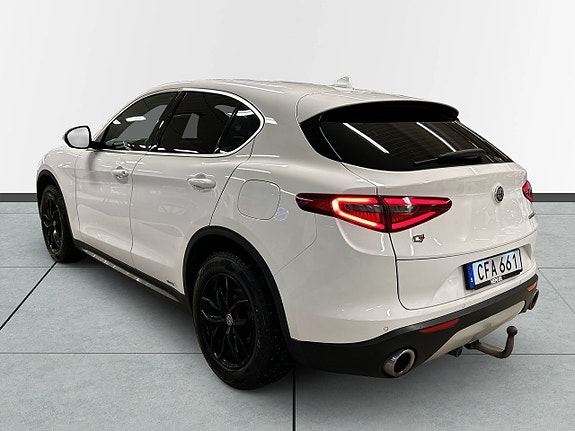 Alfa Romeo Stelvio 5 of 24