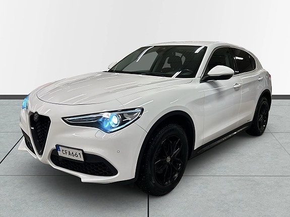 Alfa Romeo Stelvio 16 of 24