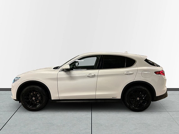 Alfa Romeo Stelvio 4 of 24