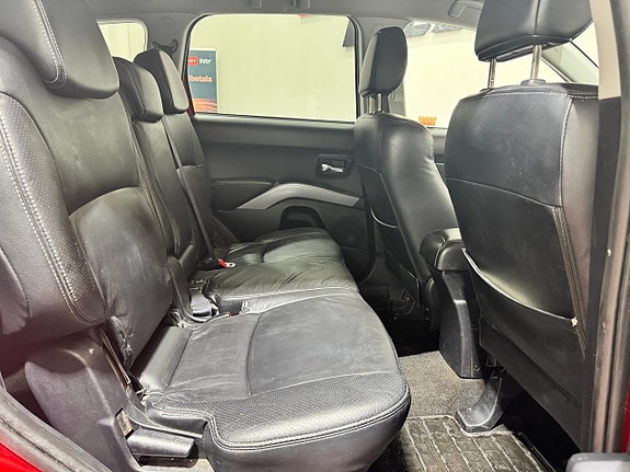 Mitsubishi Outlander 14 of 17