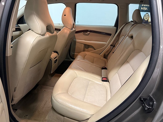 Volvo V70 17 of 24