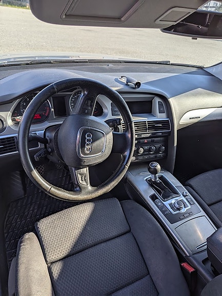 Audi A6 4 of 4