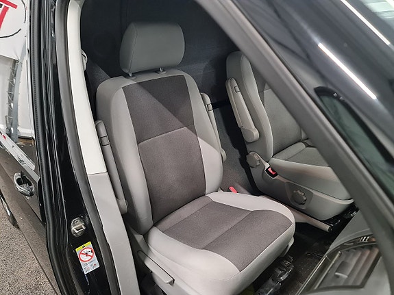 Volkswagen Transporter 10 of 18